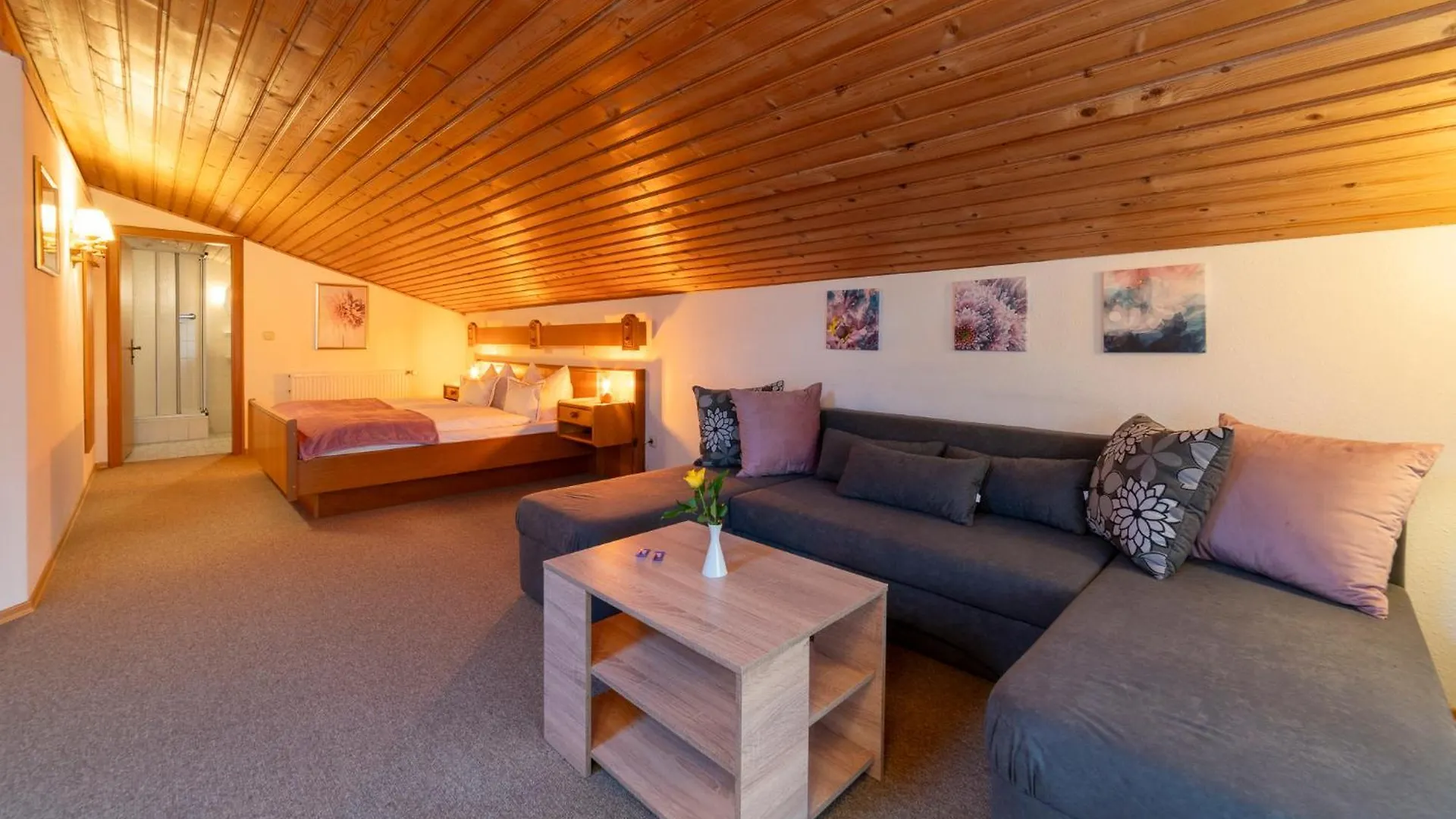 Guest house Gaestehaus Beim Schneidersepp Inkl. Chiemgaukarte Ruhpolding