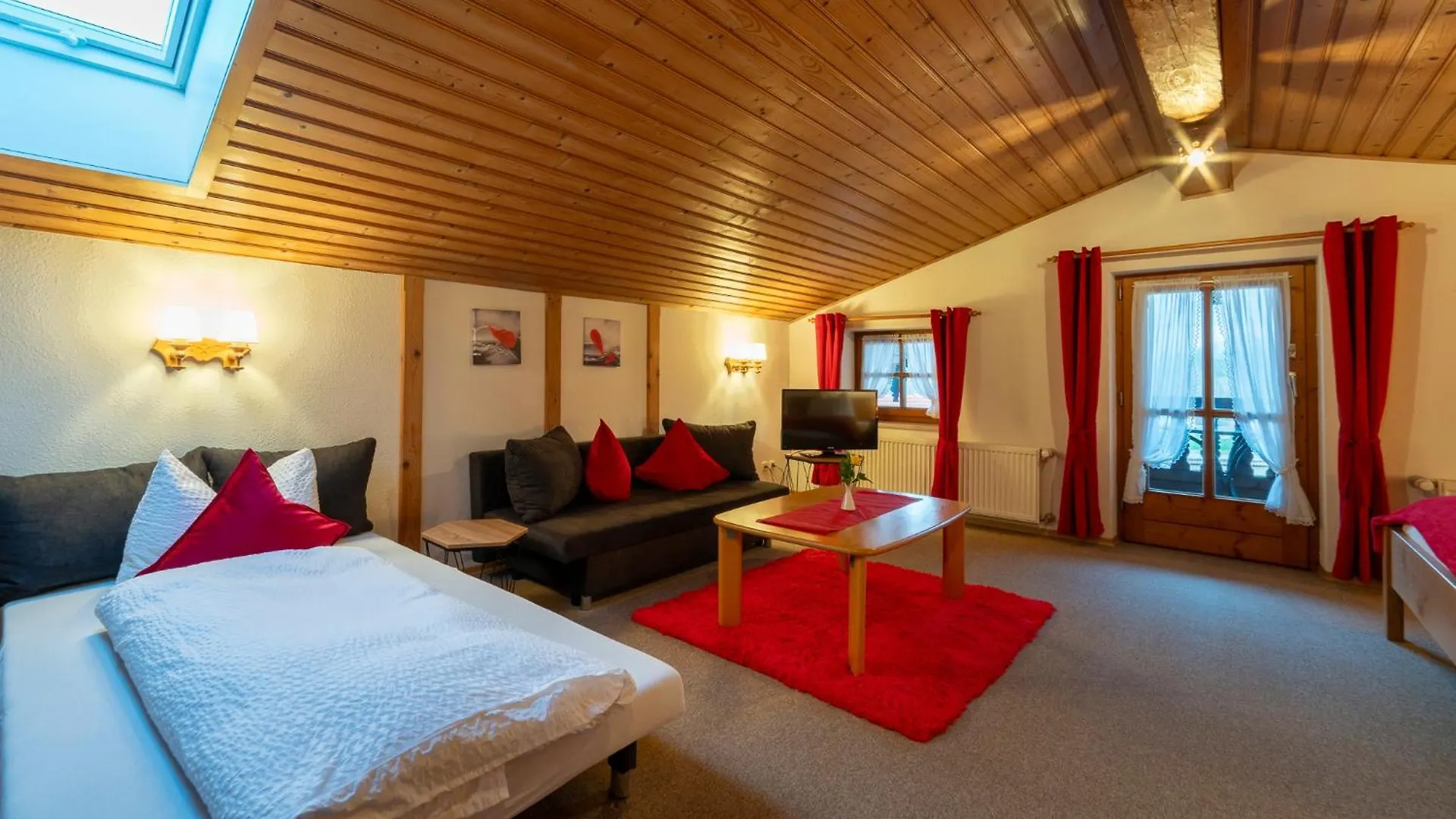 Guest house Gaestehaus Beim Schneidersepp Inkl. Chiemgaukarte Ruhpolding Germany
